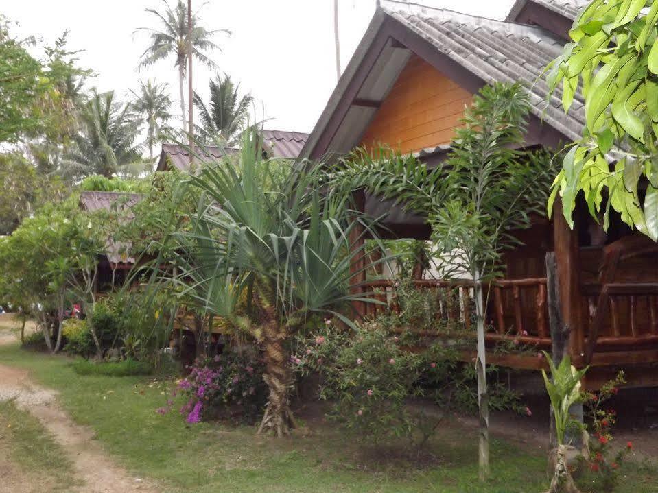 Pasai Beach Lodge Яо-Ной Экстерьер фото