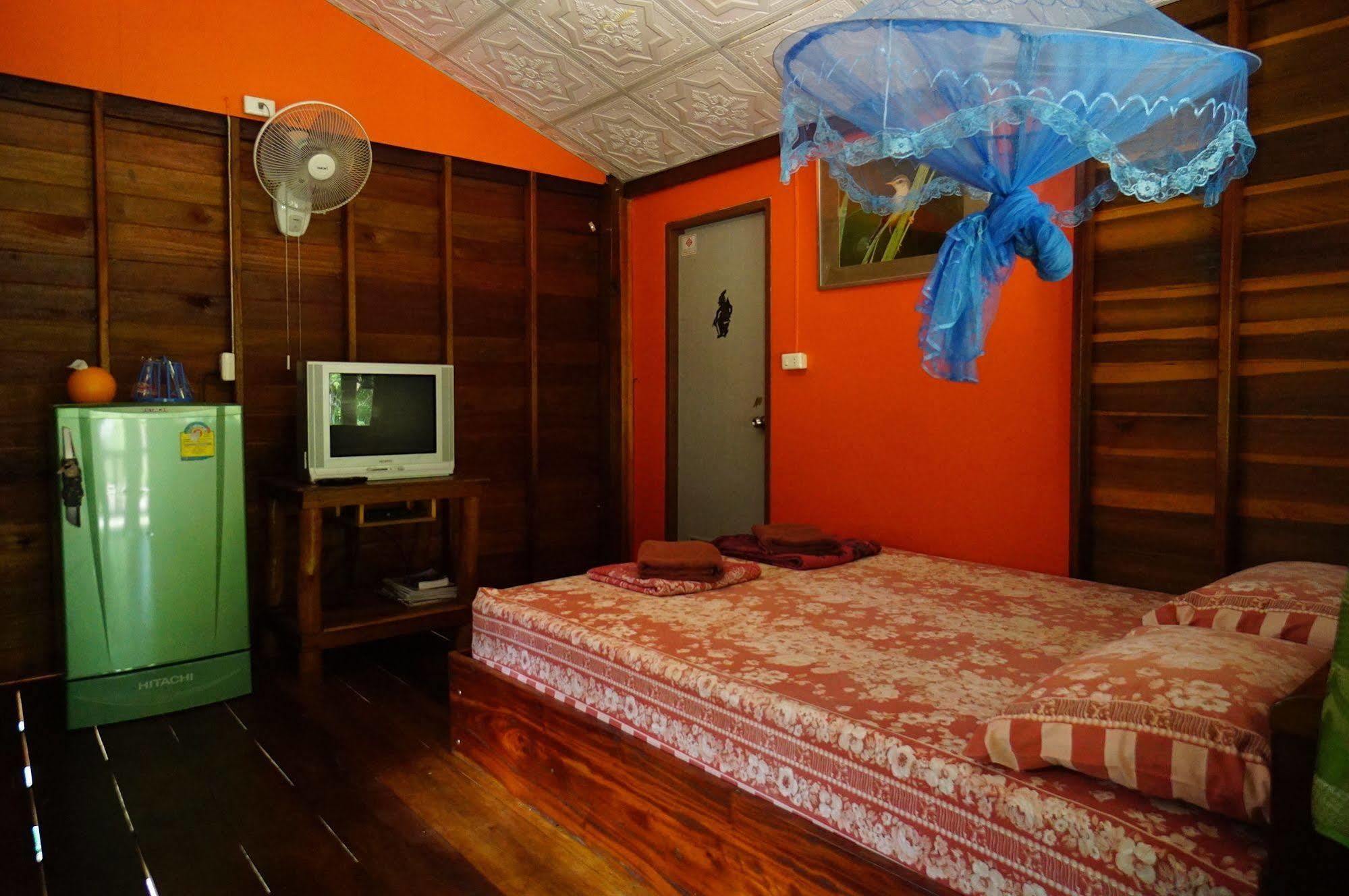 Pasai Beach Lodge Яо-Ной Экстерьер фото
